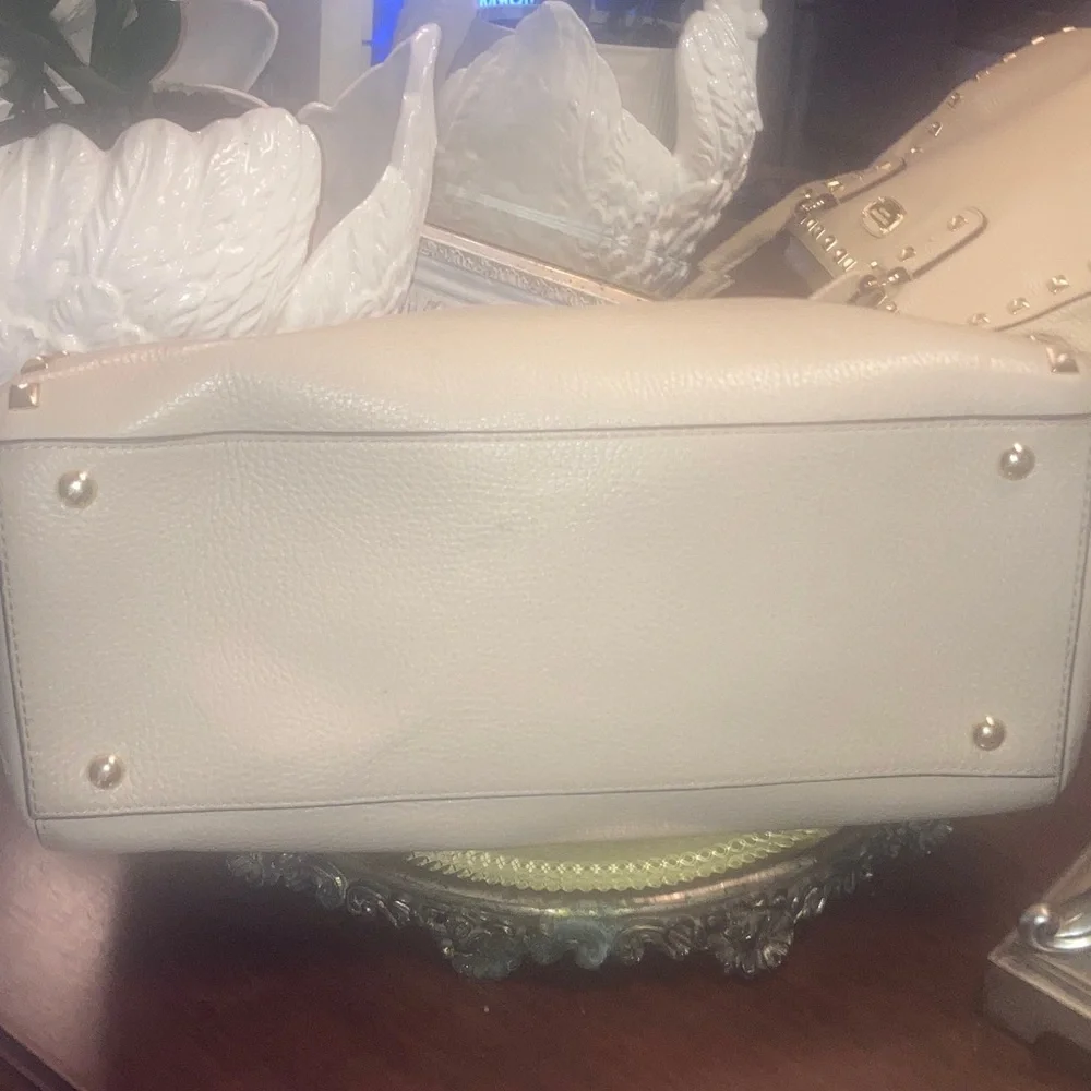 Genuine Micheal Kors Sandrine Large  Leather  Satchel Studded Cream Handbag - Picture 7 of 15